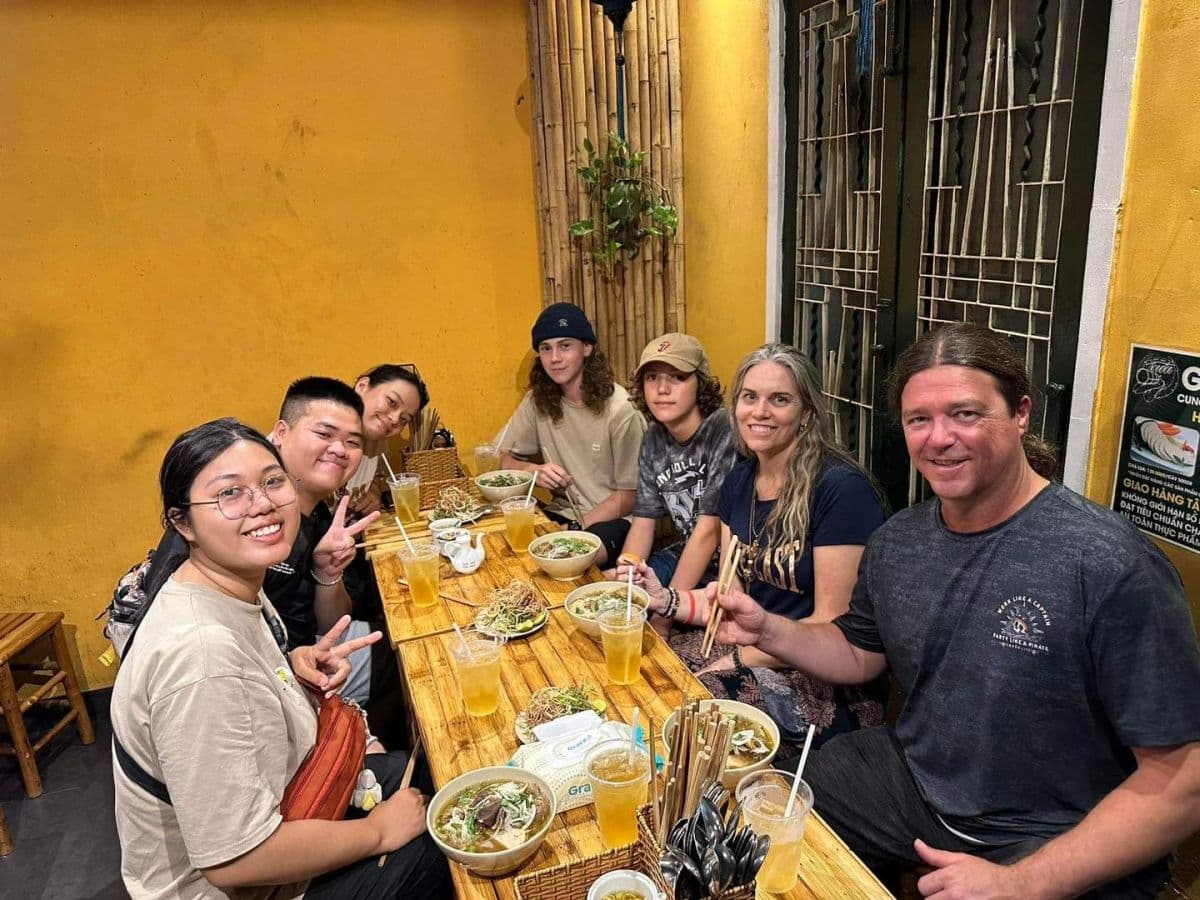 HCM: Beste Streetfood- & Sightseeing-Tour mit freundlichem Guide