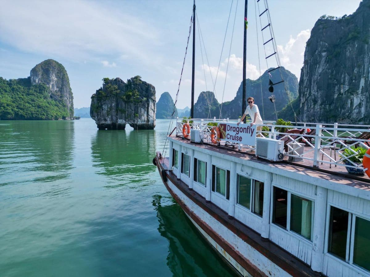 Halong Join-In Day Tour 6 Hours Cruising Via Expressway Transfer