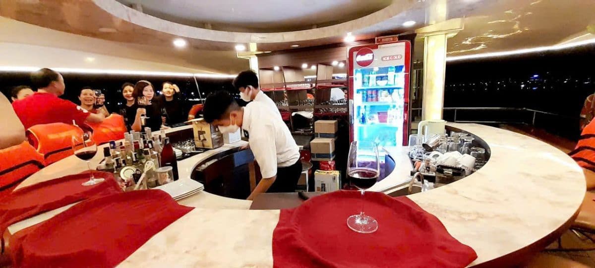 Cruzeiros Noturnos no Rio Han com a Dragon Cruise | Da Nang