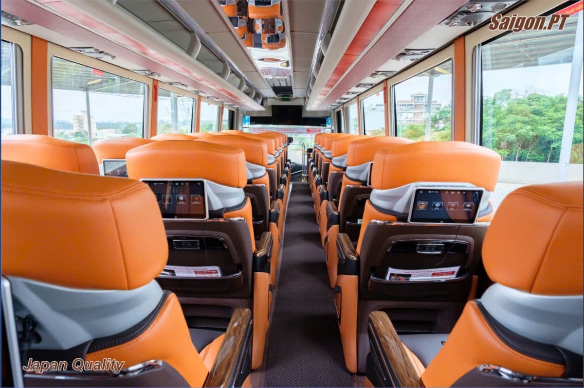 MEX Bus City Transfer between Ho Chi Minh and Mui Ne (Phan Thiet)