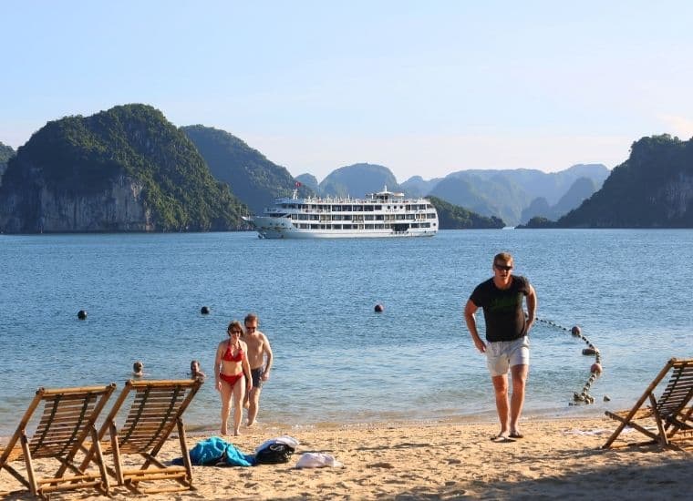 Premier Halong Bay Day Tour with Standard Cruise