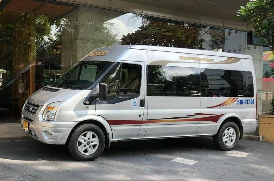 Private Airport Transfer between Tan Son Nhat (SGN) Airport Transfer and Ho Chi Minh City