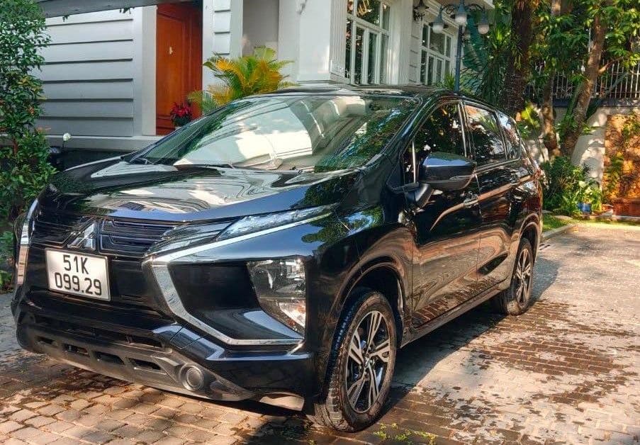 Private Airport Transfer between Tan Son Nhat (SGN) Airport Transfer and Ho Chi Minh City