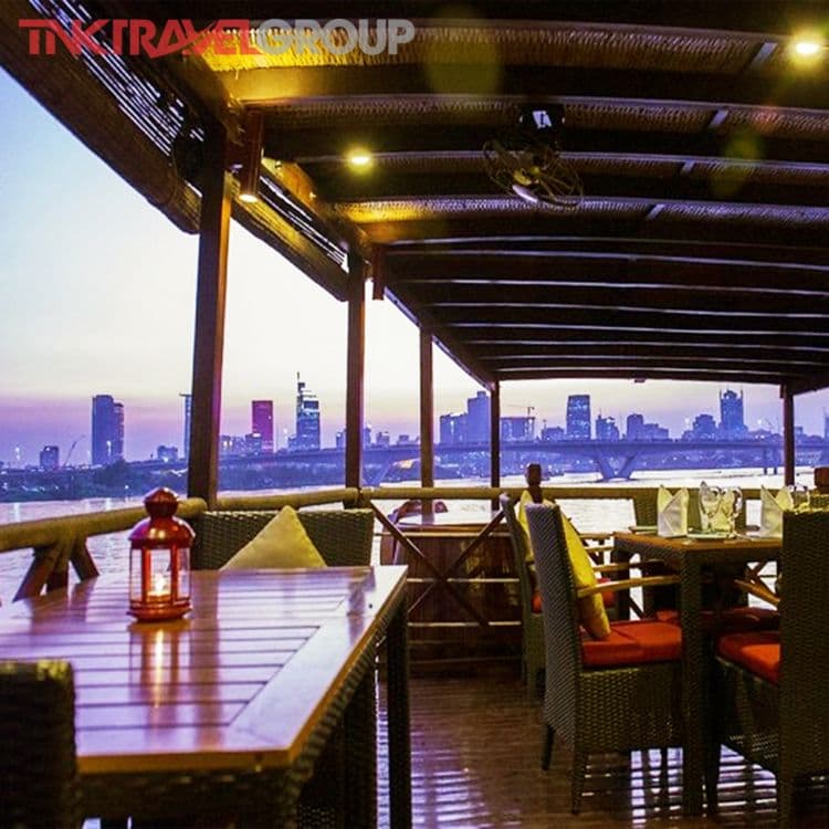 SaiGon Evening Tour With Water Puppet Show and Dinner Cruise