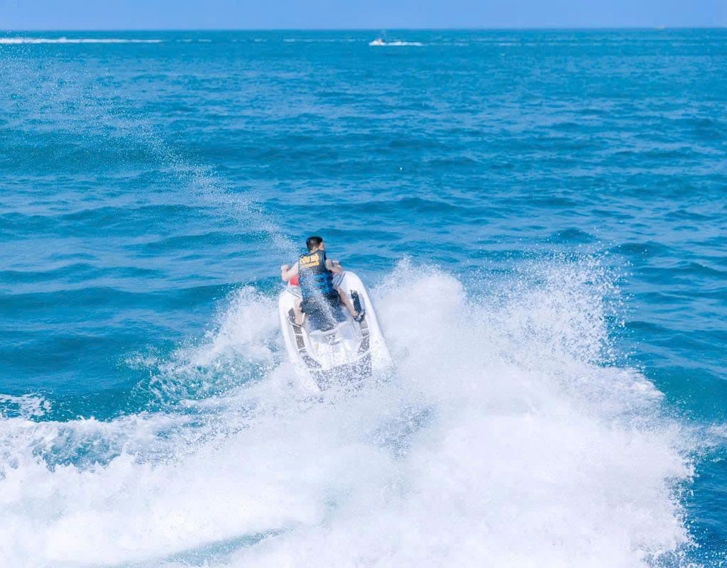 Sea Tour by Speedboat to 4 Islands