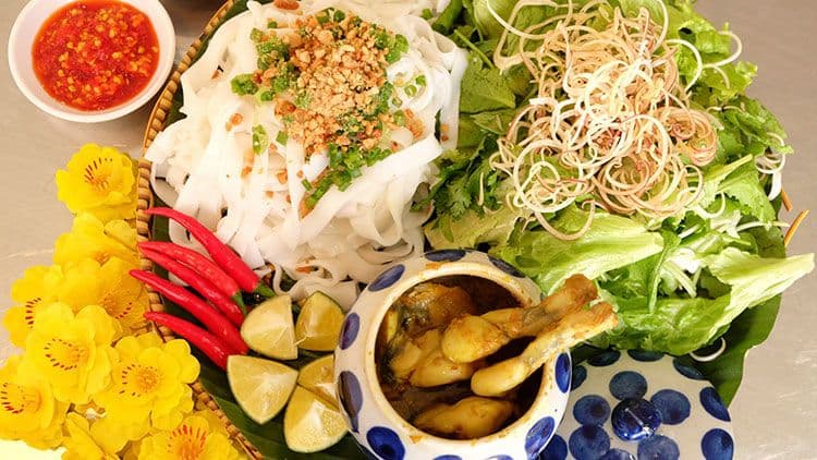 BEZIENSWAARDIGHEDEN EN VERKEN DE VIETNAMESE LOKALE ETENSTOUR