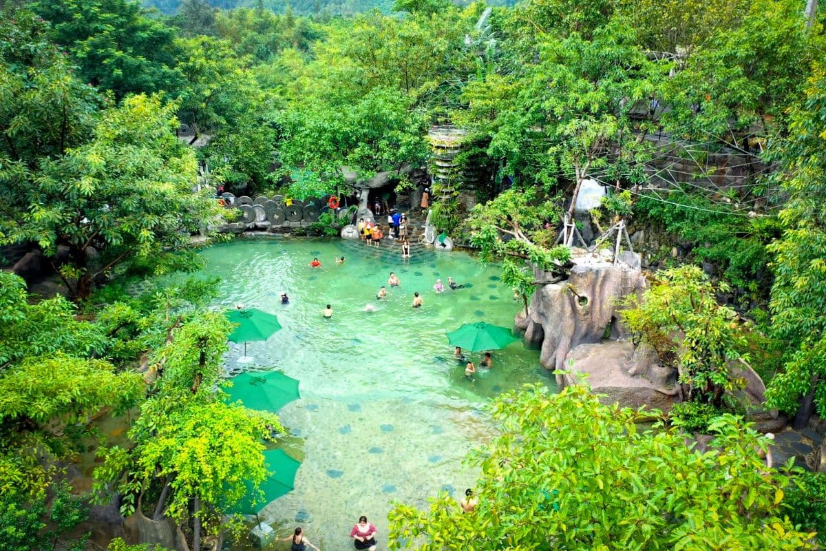 Than Tai Hot Spring Park Ticket