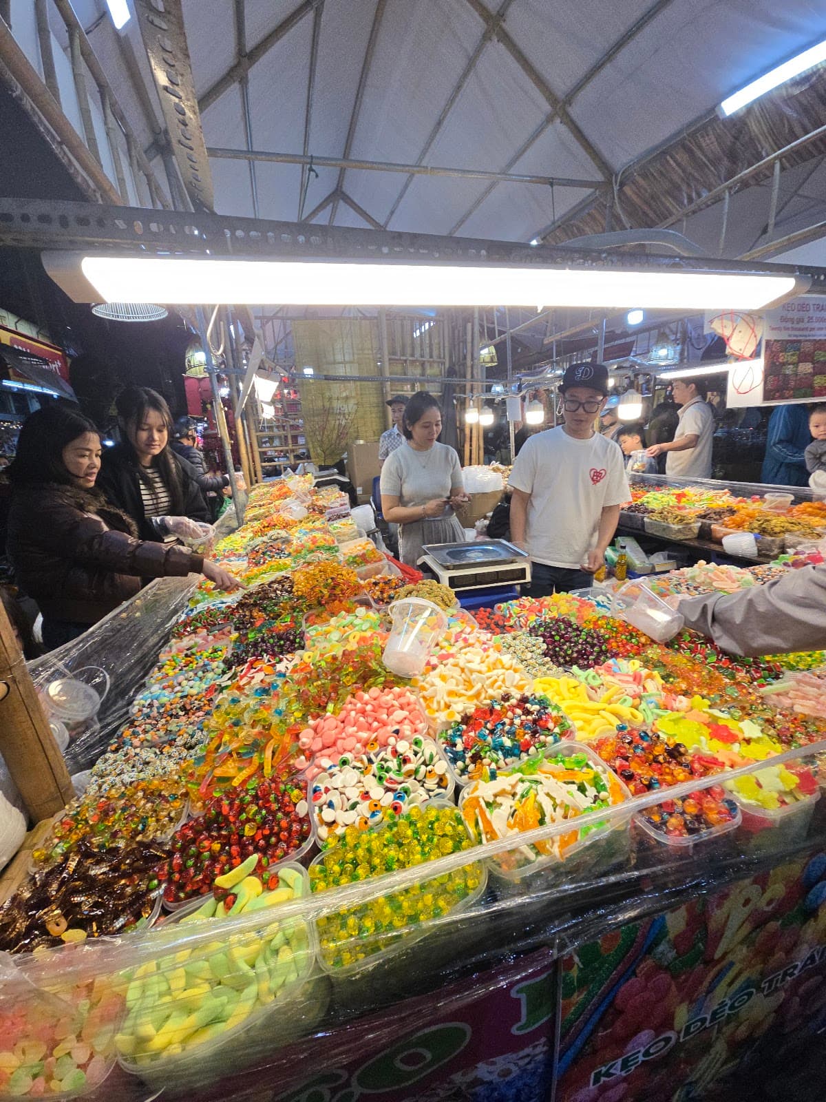 Weekend Hanoi Night Market & Street Food Tour