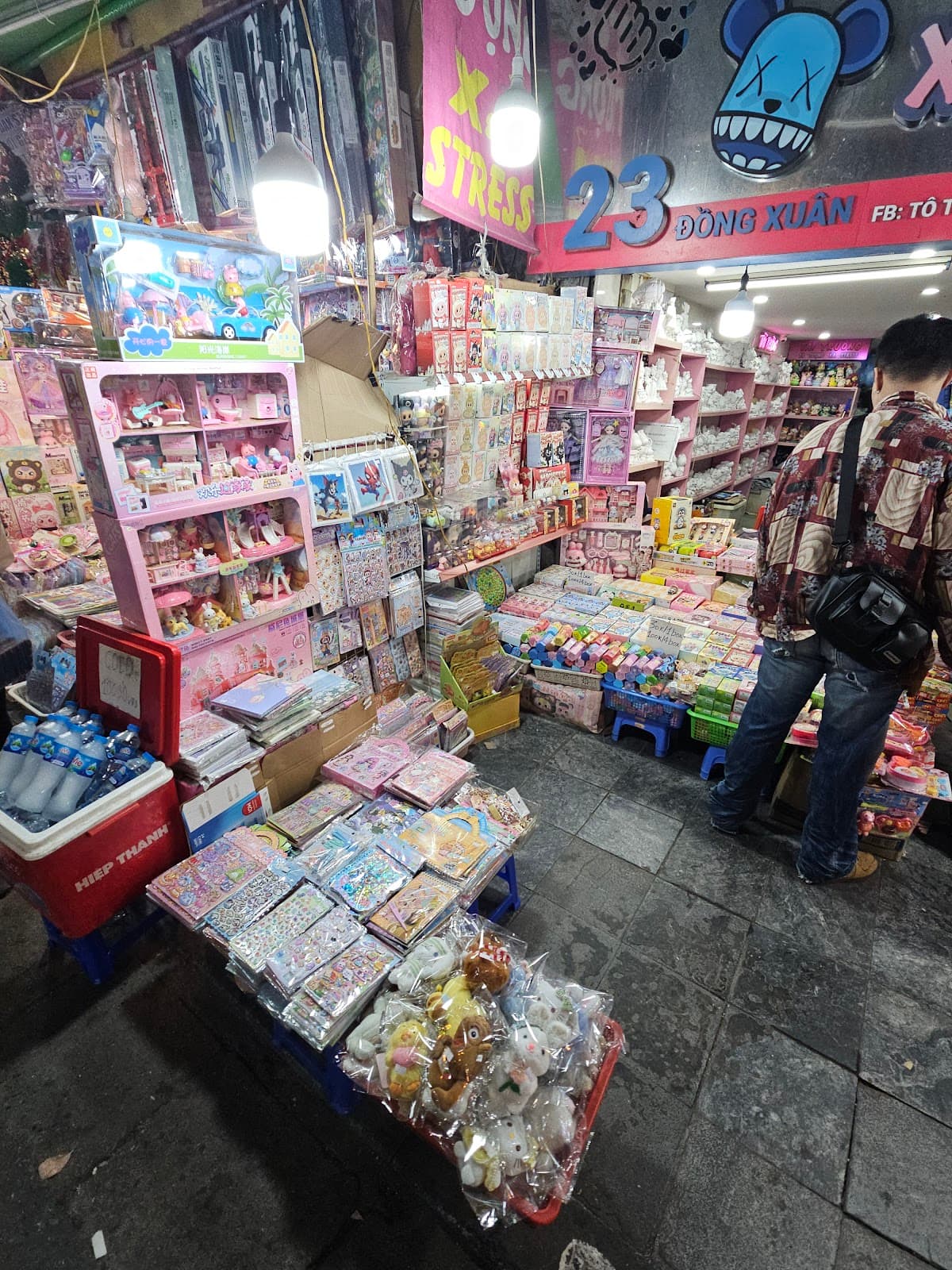 Weekend Hanoi Night Market & Street Food Tour