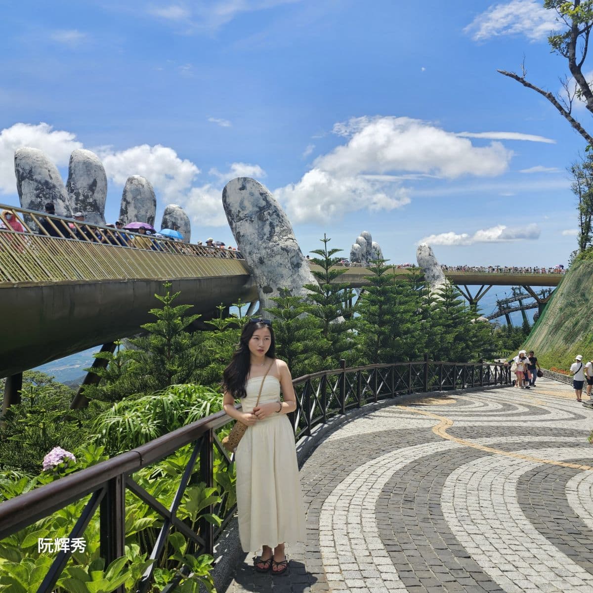 [中国語ガイド] Ba Na Hills and Golden Week Day Tour
