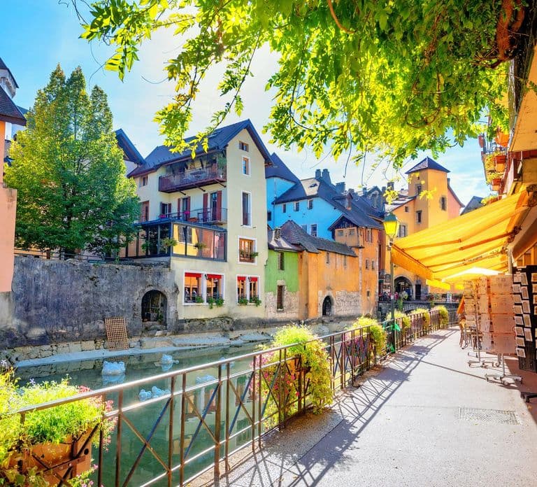Annecy: Gra miejska typu escape game – Cień miecza