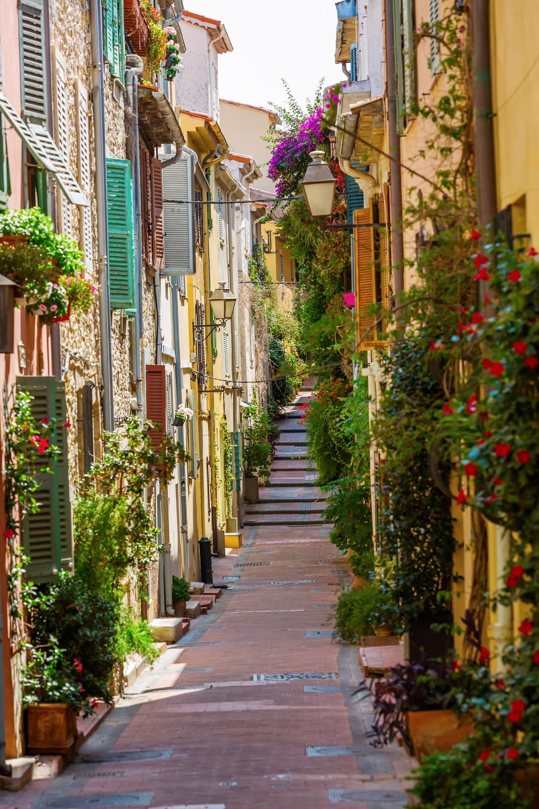 Antibes: 2 hour walking tour in the old town
