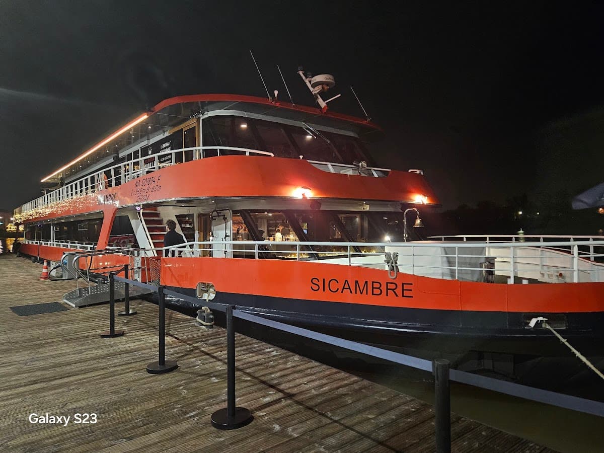 Bordeaux: Guided River Cruise