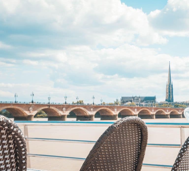 Bordeaux: Guided Wine and Canelé Discovery Cruise