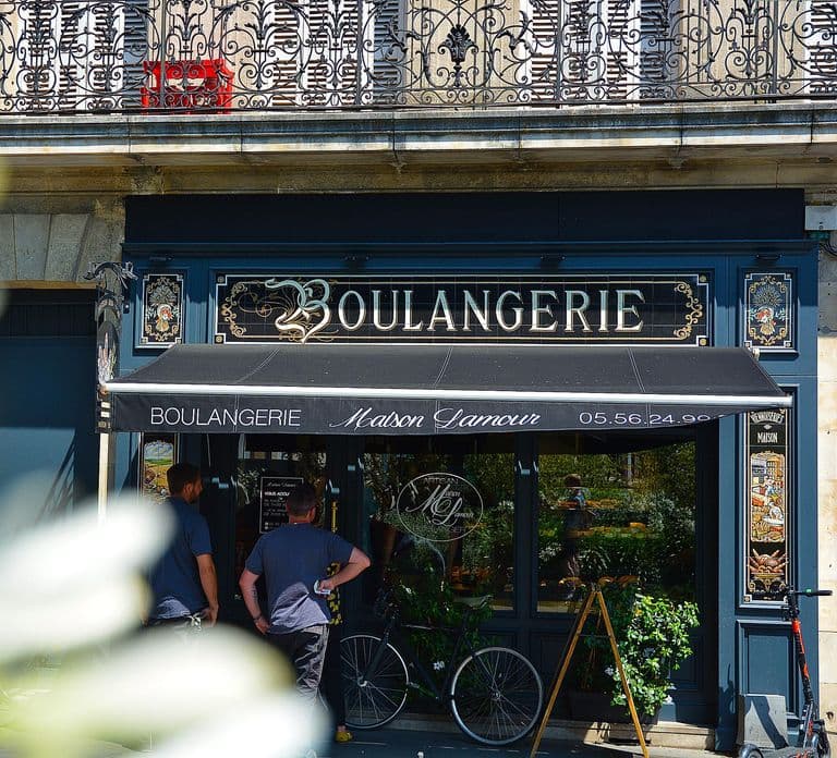 Bordeaux: Walking Tour of the City's Best Bakeries