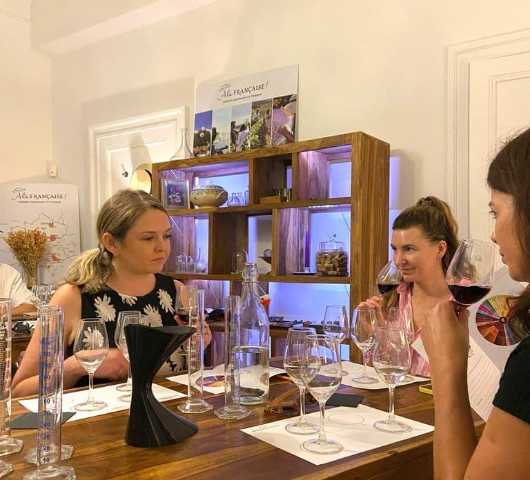 Bordeaux:Wine Masterclass & Blending workshop with appetizer