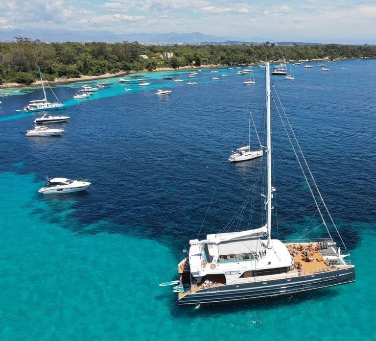 Cannes: Crociera di mezza giornata in catamarano