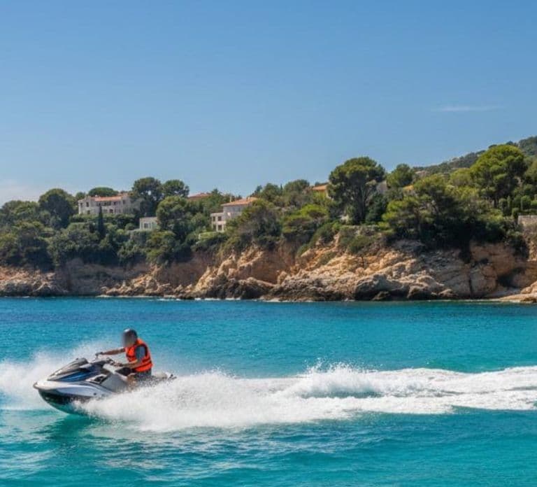Cannes: Jet Ski Adventure — 30-Minute Ride