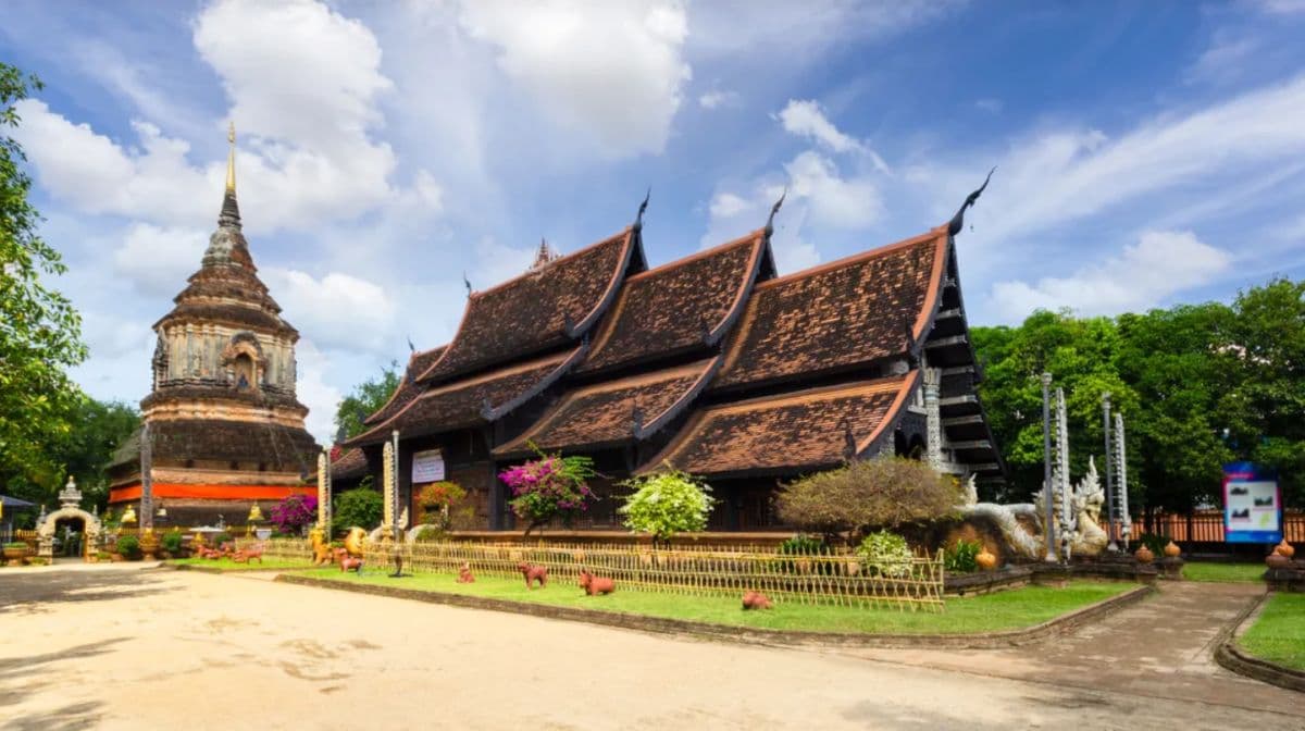 Chiang Mai City Tour : Unveiling Northern Temple Charms