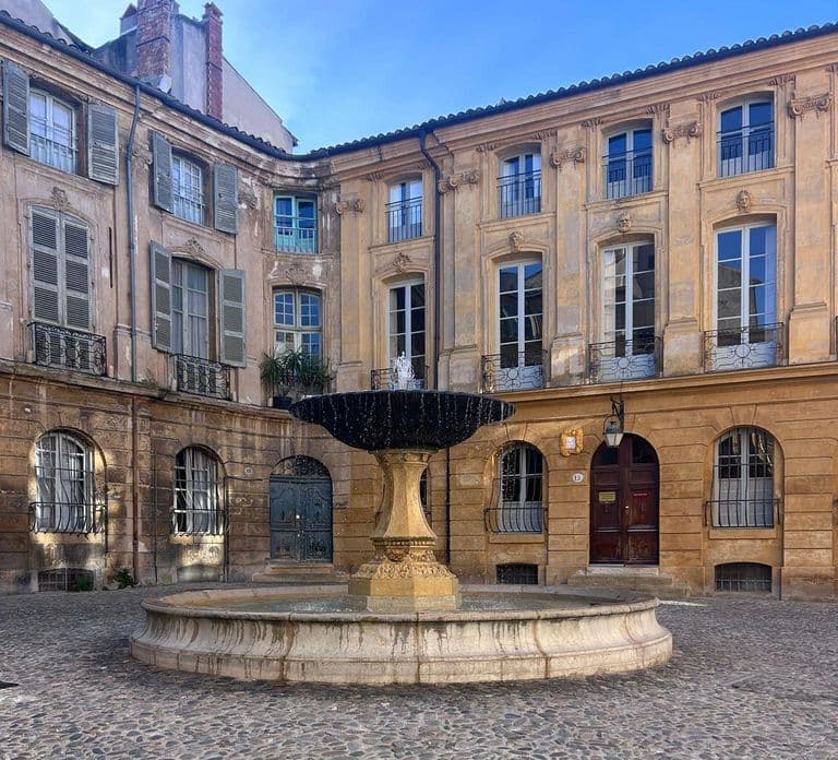 Desde Marsella: Excursión de día completo a Cassis y Aix-en-Provence