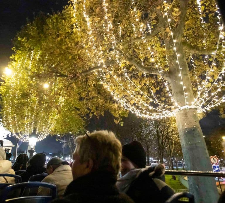 Paris: Tootbus Open-Top Christmas Bus Tour