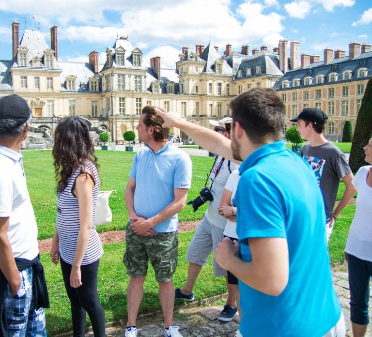 Da Parigi: Tour del Castello di Fontainebleau e Vaux-le-Vicomte
