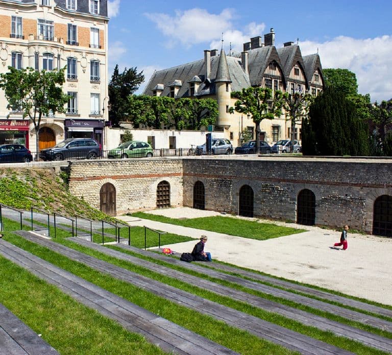 Reims : city-center discovery tour and champagne tasting