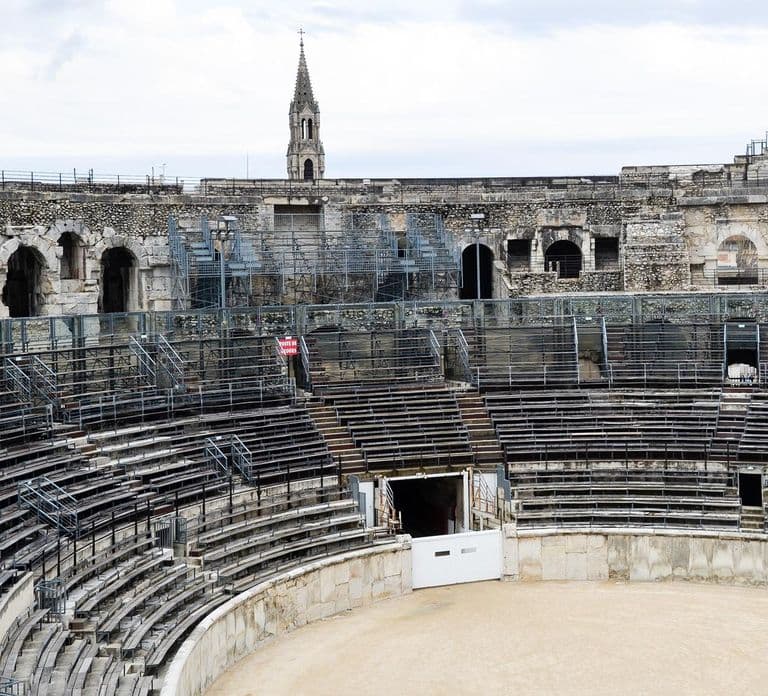 Nîmes: Ticket voor het Romeinse Amfitheater & Audiotour door de Oude Stad