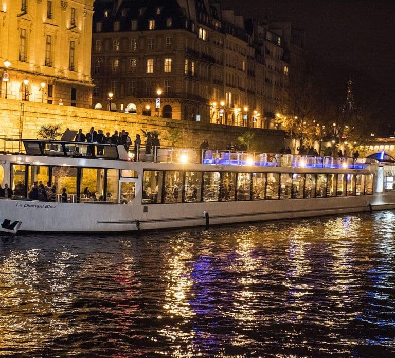 Crociera con cena di Capodanno a Parigi - Servizio anticipato