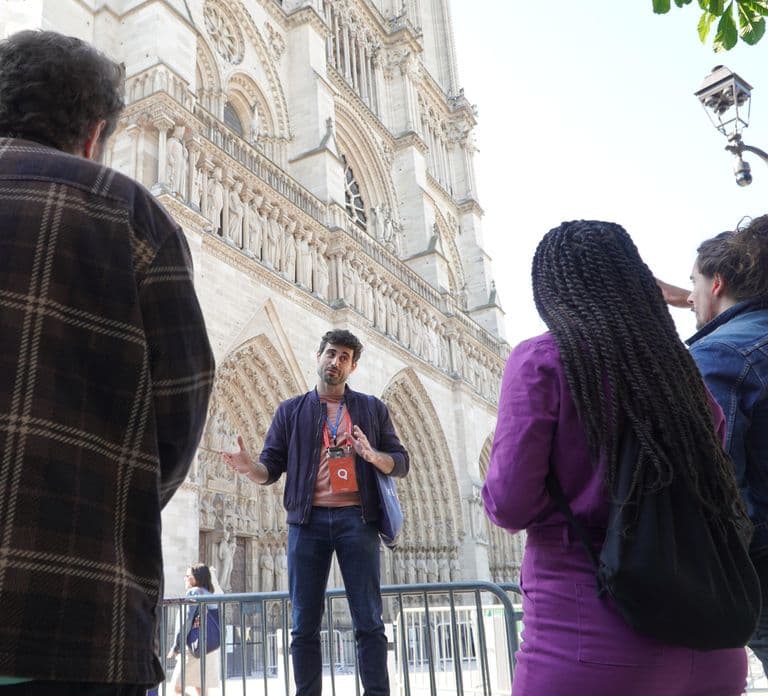 Tour Guiado pela Catedral de Notre Dame em Paris com Acesso Agendado