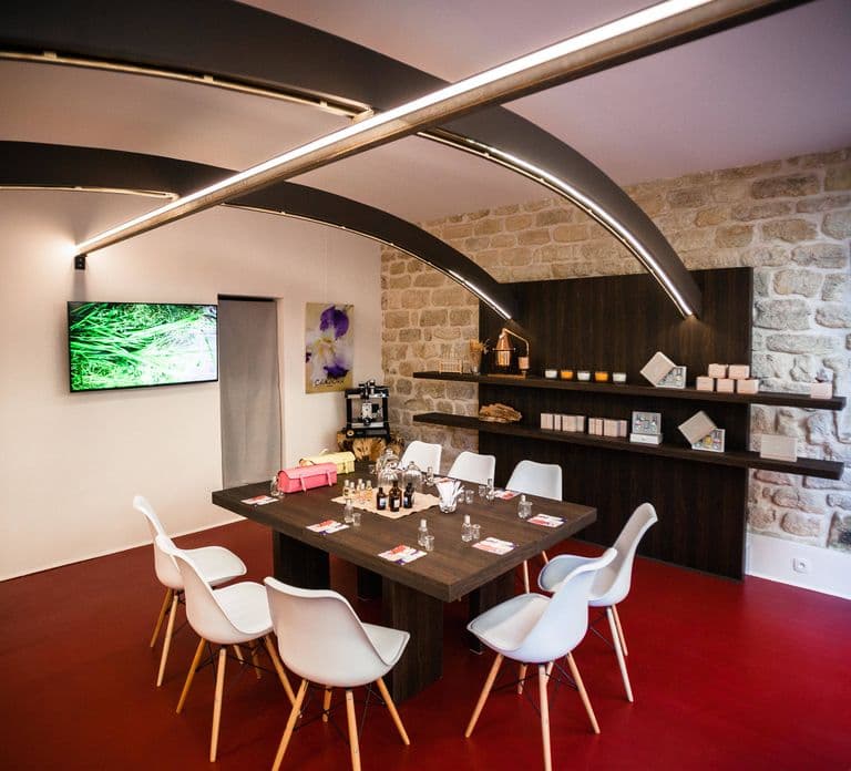 Paris: 2-Hour Perfume Creation Workshop