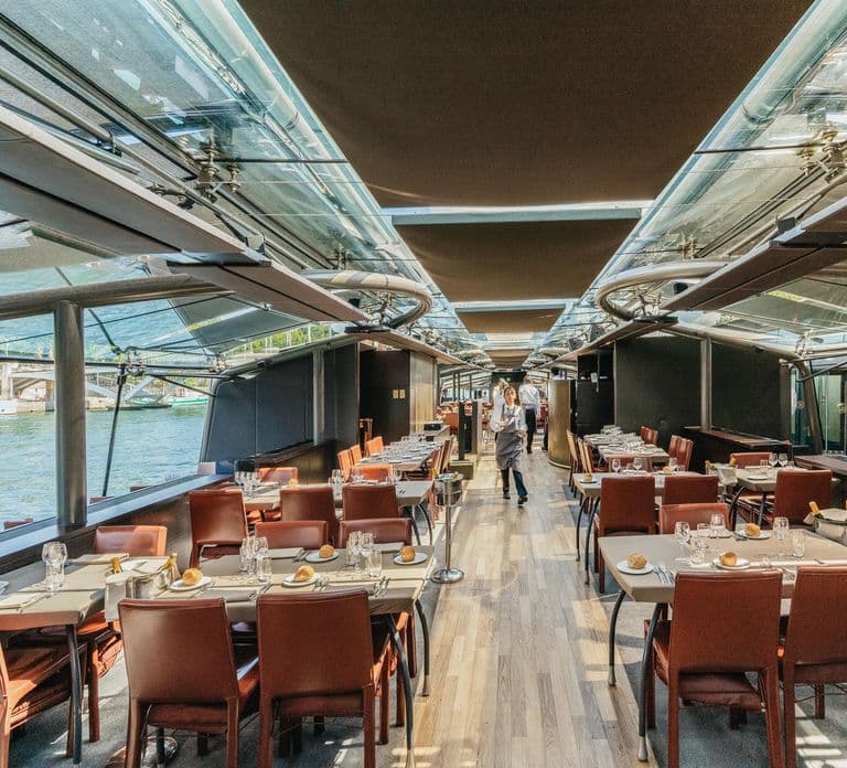 París: Crucero con almuerzo de 2 horas por el río Sena con menú de 3 platos