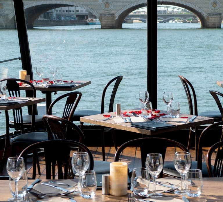 Paris: 3-Gänge-Mittagskreuzfahrt auf der Seine