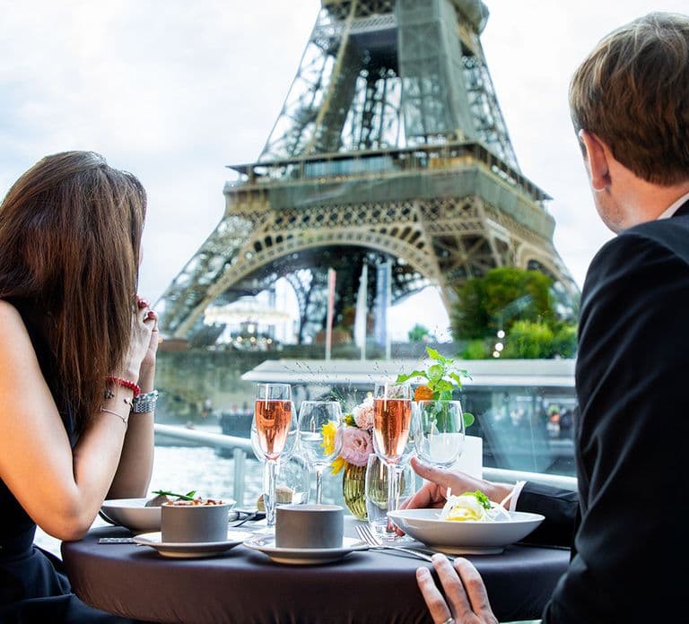 París: Crucero con cena de 3 platos y vino por el río Sena
