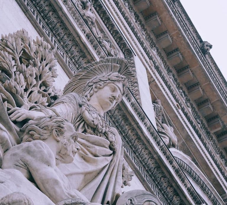 París: Entrada al Arc de Triomphe y crucero por el Sena