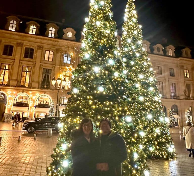 Paris: Christmas Lights Tuk Tuk Tour