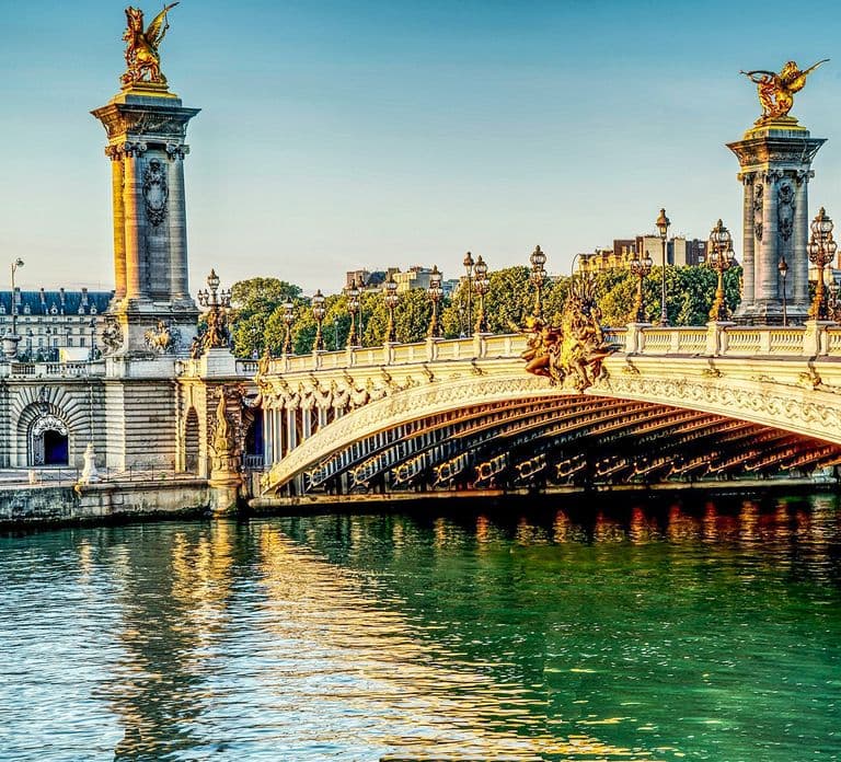 Paris: Cruzeiro Diurno ou ao Pôr do Sol com Bebida, Sorvete ou Sobremesa