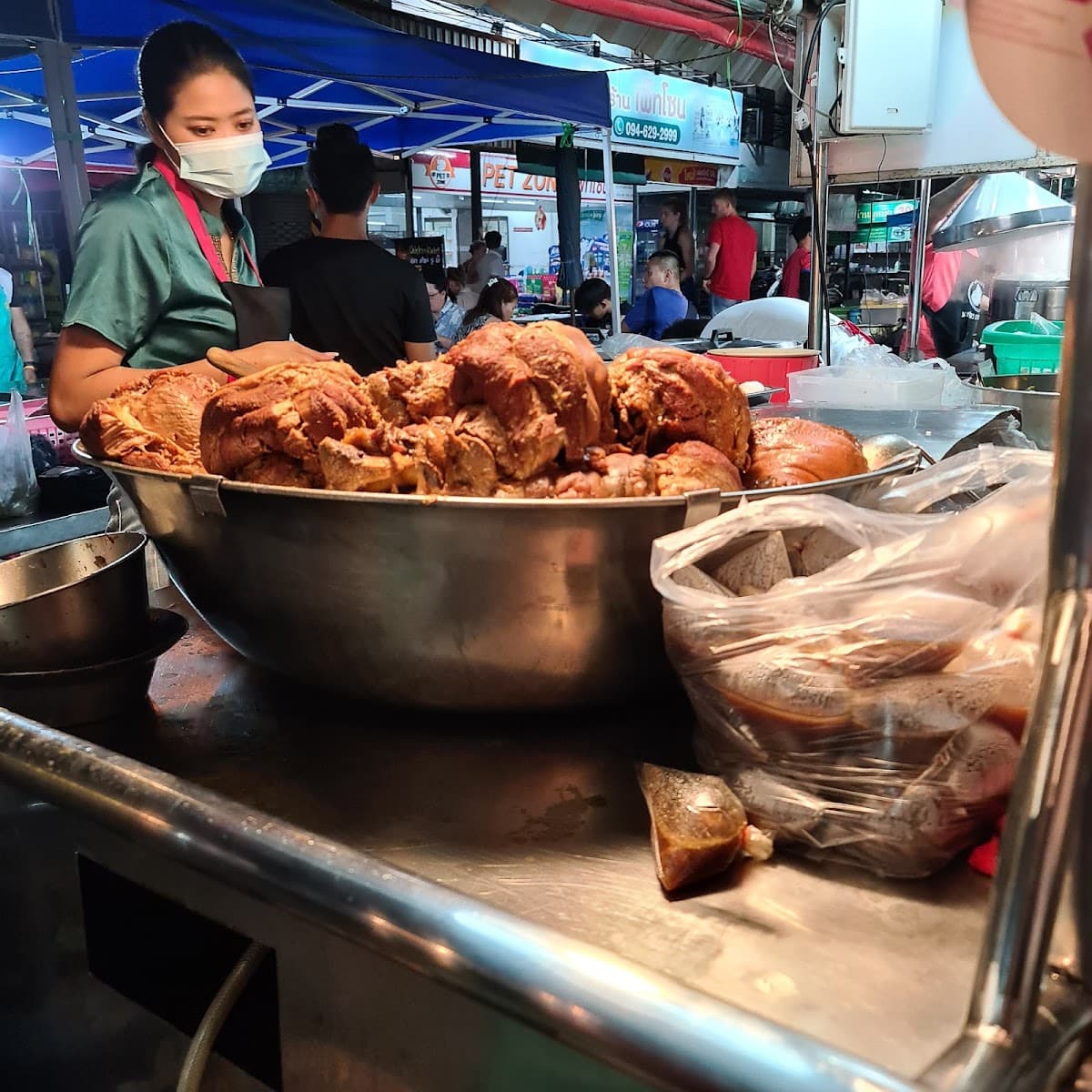 Tour nocturno de comida callejera en Chiang Mai