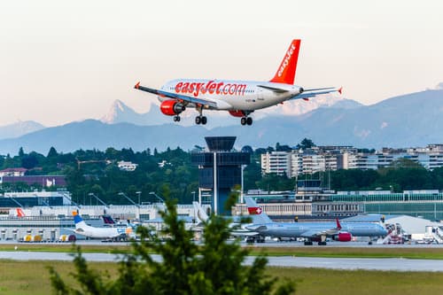 Geneva: Geneva Airport Bus Transfer from/to Chamonix