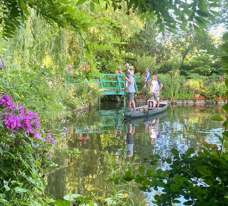 Giverny Versailles Trianon Small Group by Minivan from Paris