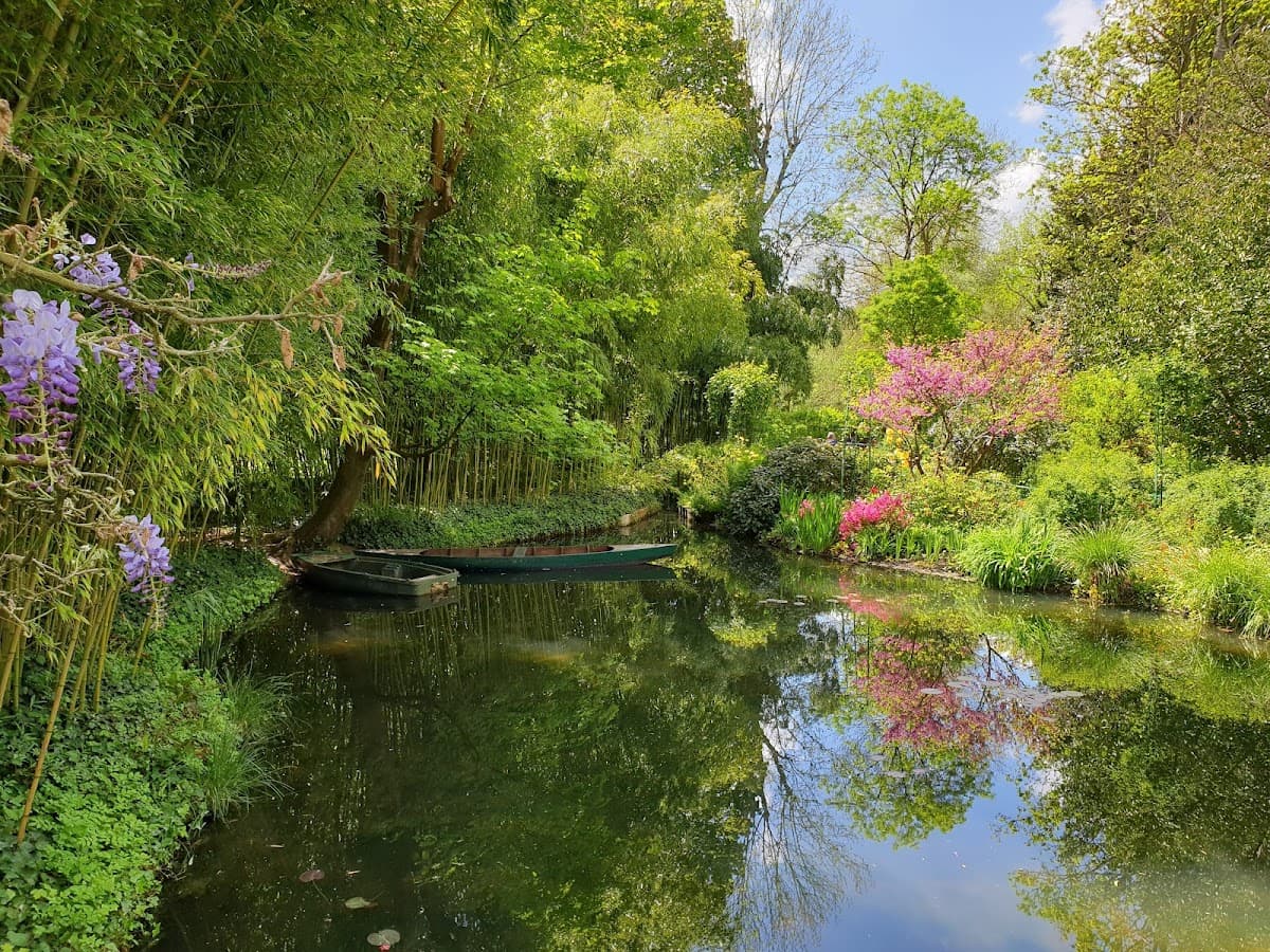 Giverny: Monet's House and Gardens Guided Tour
