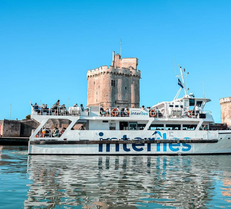 La Rochelle: Fort Boyard Guided Boat Trip