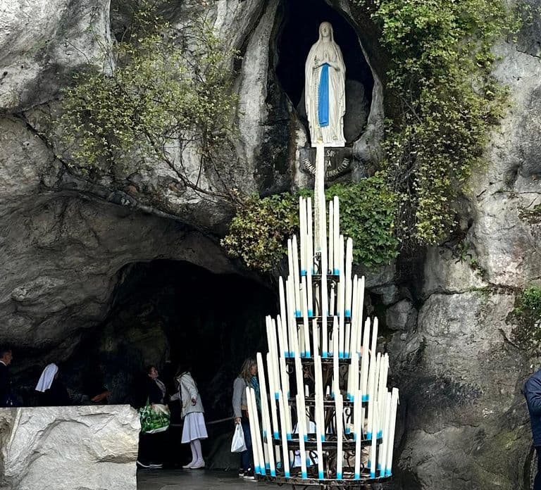 Lourdes attraverso gli occhi di Santa Bernadette: Tour privato