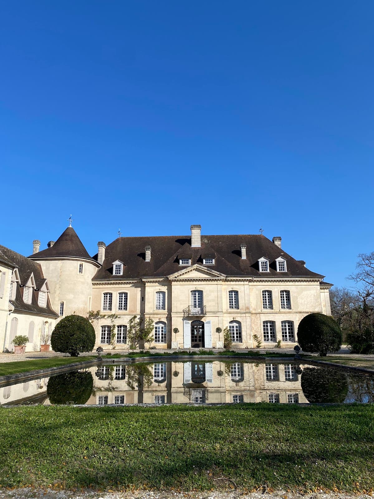 Bordeaux old vintages wine tour with tastings