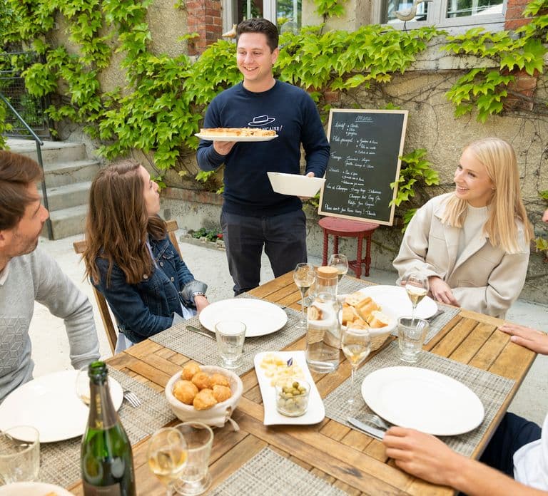 Champagne: E-Bike Champagne Day Tour with Tastings and Lunch
