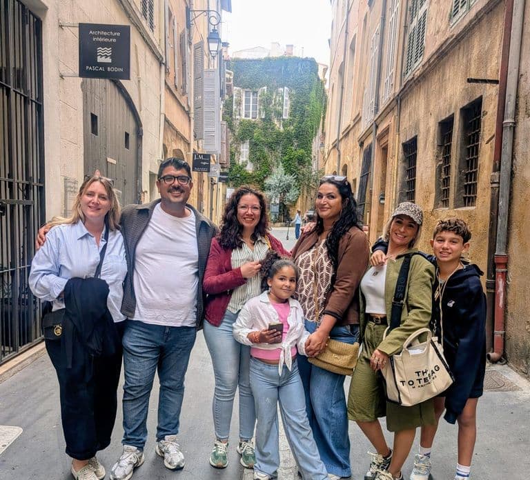 Explore Aix-en-Provence: culture and flavors with a guide, in your language