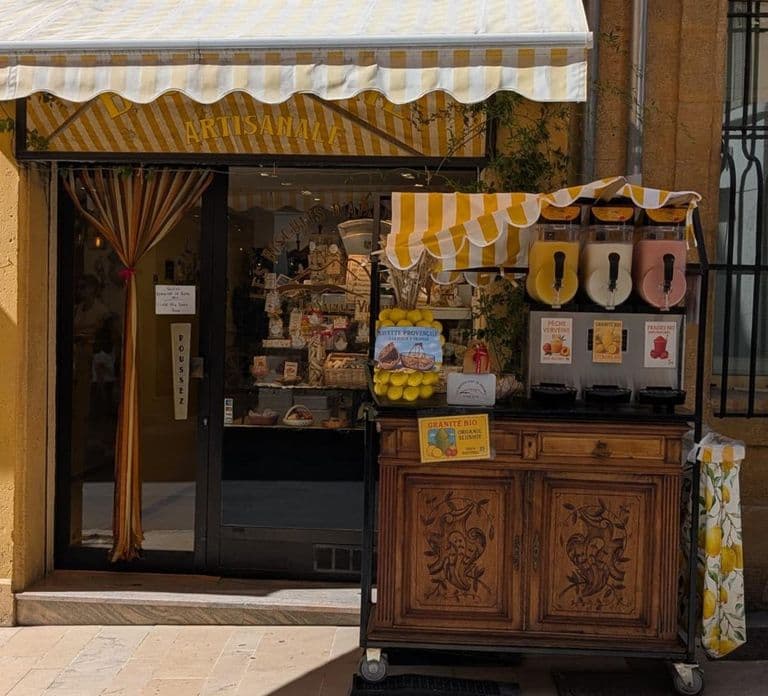 Explore Aix-en-Provence: culture and flavors with a guide, in your language