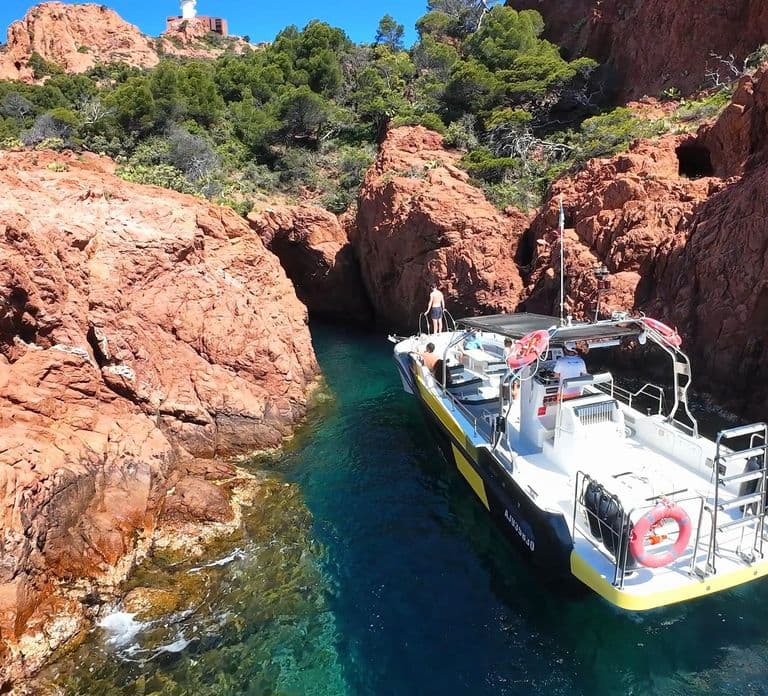 Fréjus : Esterel Calanques Cruise (Comfort Boat) + Swim Stop