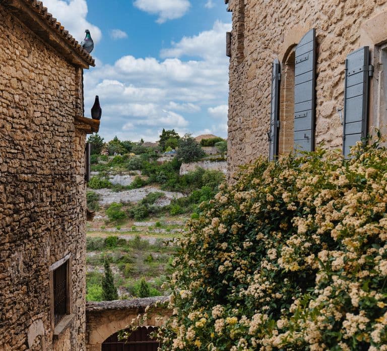 From Aix-en-Provence: Luberon Hilltop Villages Half-Day Tour