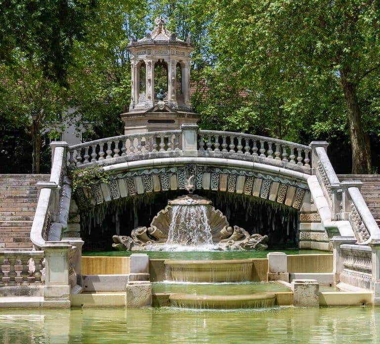 Hello Dijon: Private 2-Hour Intro City Walk with Local Guide